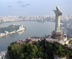 Christ the Redeemer statue, Rio de Janeiro. Claus with K, Wikimedia Commons